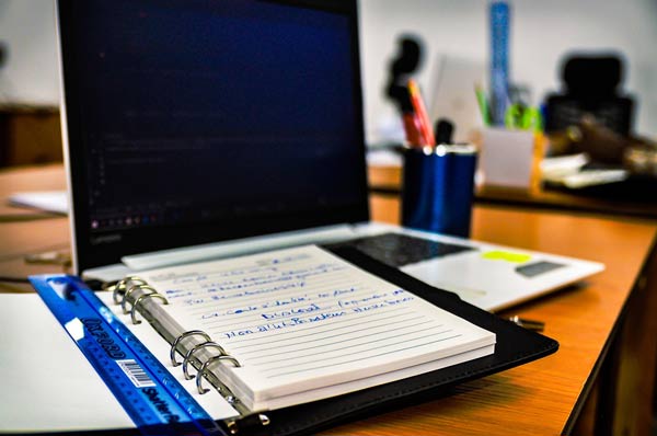How a Property Management Company Reduces Legal Risks for Landlords
