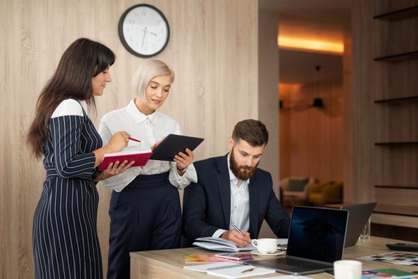 How Property Management Companies Set the Right Rental Price